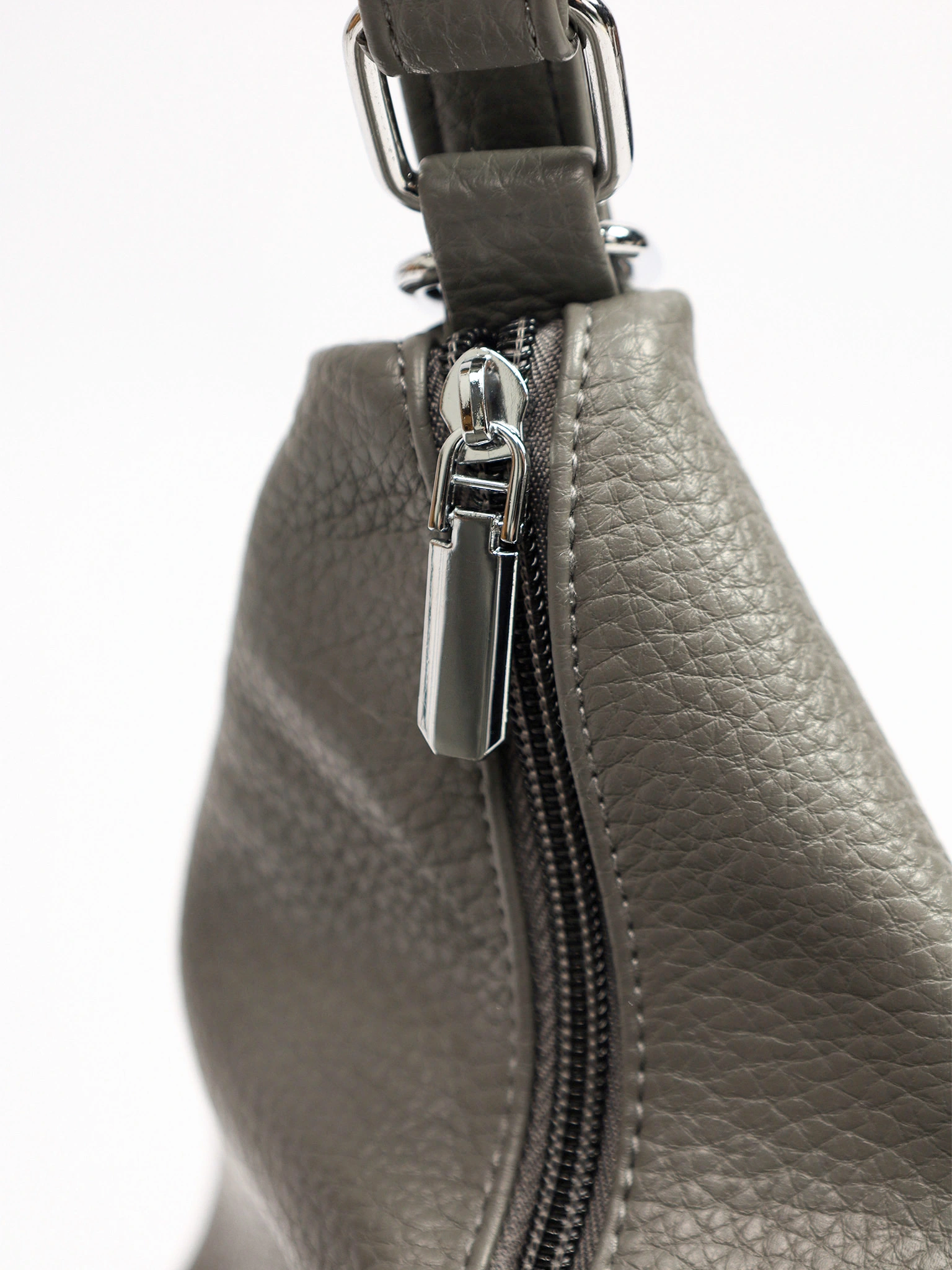 Сумка-шоппер с декоративными пуллерами в ассортименте